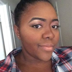 Meet your Posher, Jasmine